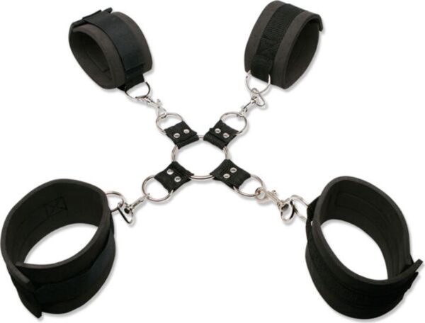 Pipedream Extreme Hogtie Kit με περικάρπια, περικνημίδες, μεταλλικό hogtie και μάσκα